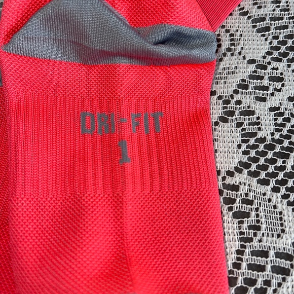 NEW Nike Elite Graduated Compression OTC Running Socks Pink Gray 5.5-7 W/Unisex - Picture 5 of 10